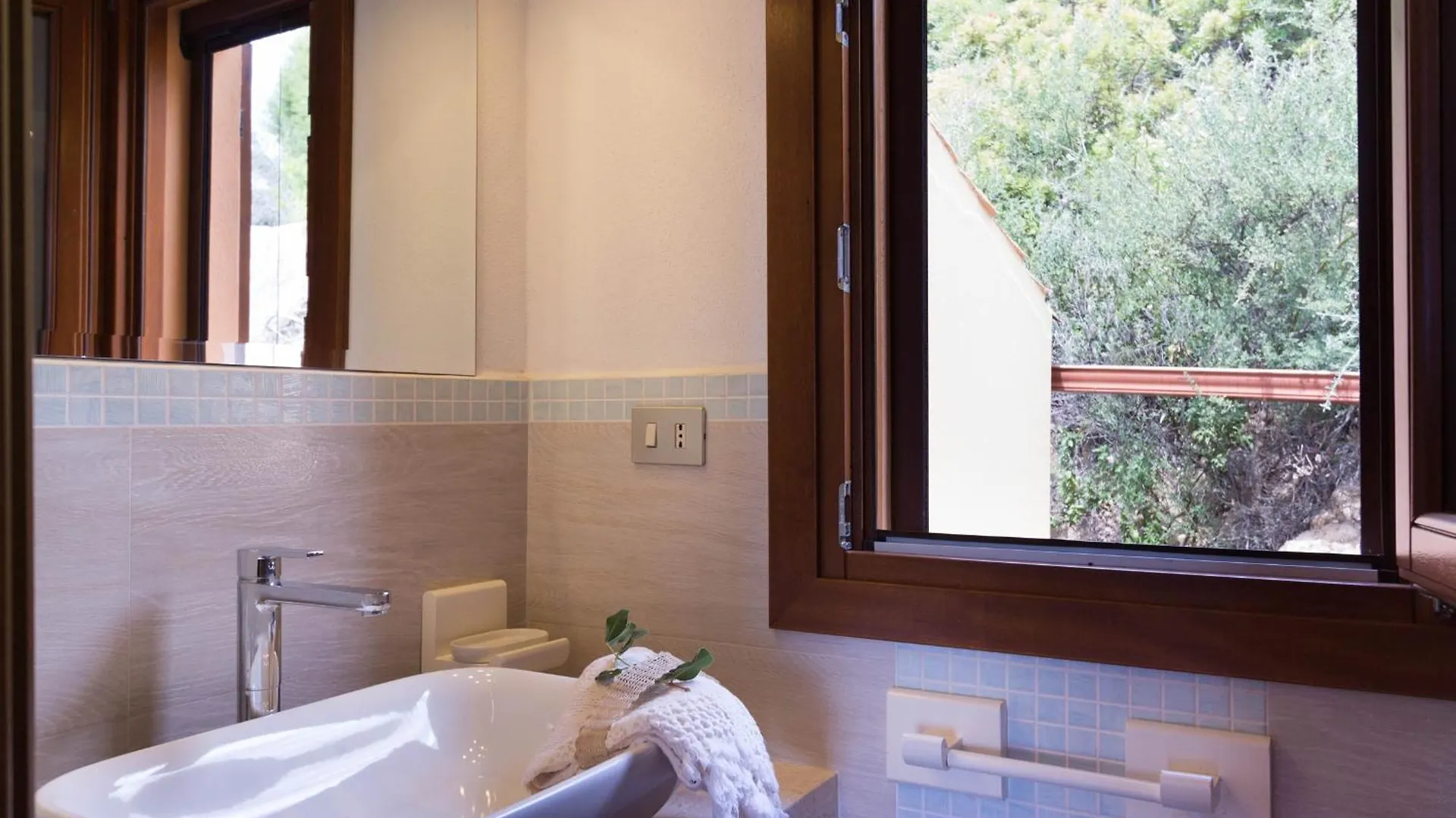 Apartment Villa Bellavista Con Piscina Privata, Vista Mare Vicino A Villasimius Italy
