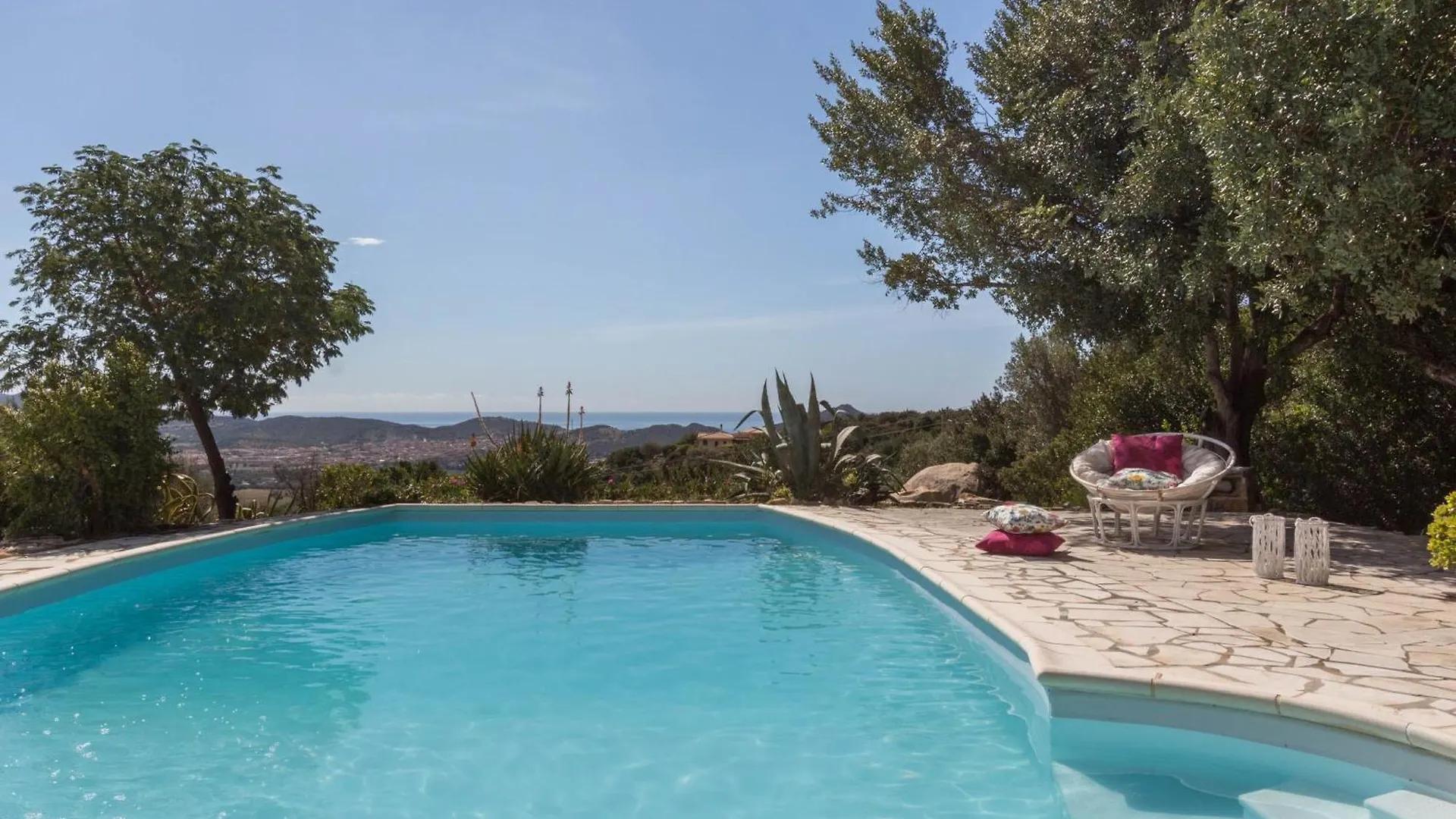 Apartment Villa Bellavista Con Piscina Privata, Vista Mare Vicino A Villasimius